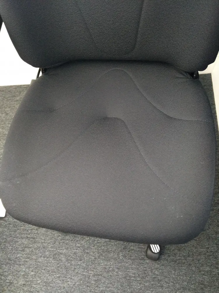 KAB Manager Chair Review - Seat cushioning in black